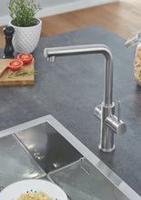 Lade das Bild in den Galerie-Viewer, GROHE Red Duo – Armatur und Boiler Größe L *inkl. Montage*
