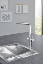 Lade das Bild in den Galerie-Viewer, GROHE Red Duo – Armatur und Boiler Größe L *inkl. Montage*